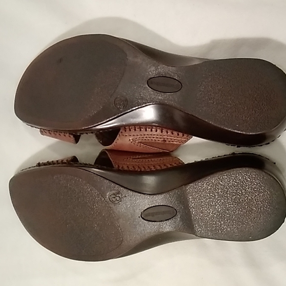Naturalizer Slide Sandals - Picture 6 of 7